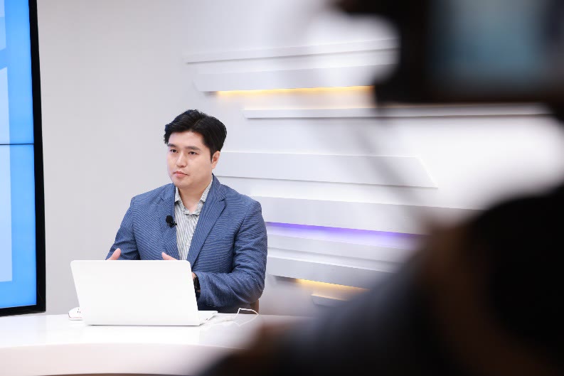 스튜디오에서 진행하는 개별 코칭